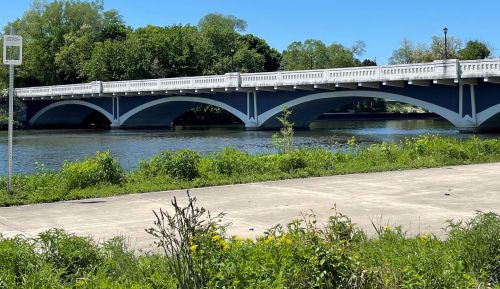 1125 Mishawaka Ave, Mishawaka IN 46544-2416 exterior