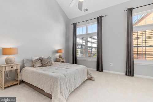 5124 Knapp Pl, Alexandria VA 22304-8637 exterior