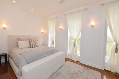 617 Dickens Ave, Chicago IL  60614-4401 exterior