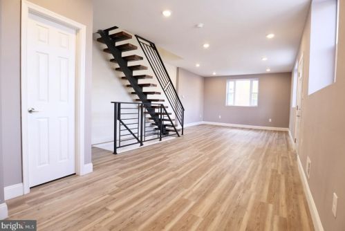 400 Daly St, Philadelphia PA 19148-5702 exterior