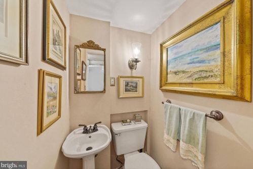 126 Fairfax St, Alexandria VA 22314-3331 exterior