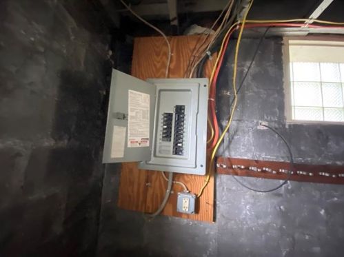 1414 Brinton Rd, Pittsburgh PA 15221-4612 exterior