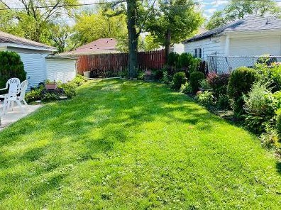 2501 12 Ave, Broadview IL 60153-1405 exterior