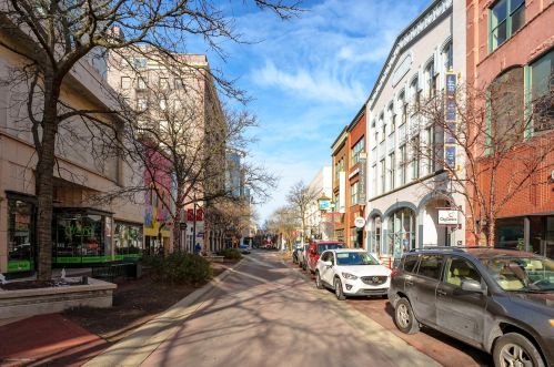 125 Kalamazoo Mall, Kalamazoo MI  49007-4804 exterior