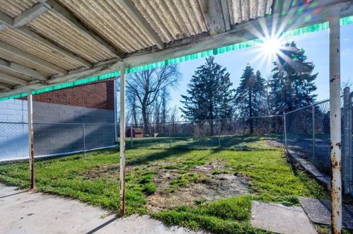 700 Southcrest Dr, Pittsburgh PA 15226-1238 exterior