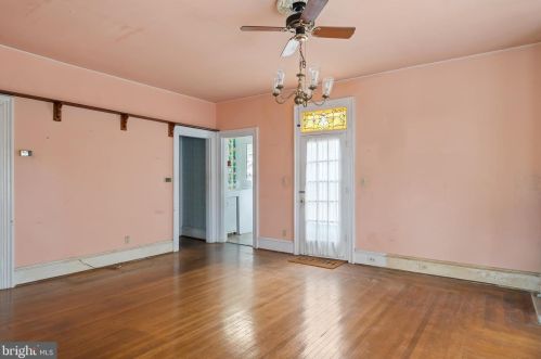 151 Kings Hwy, Lewes DE 19958-1418 exterior