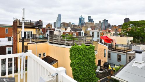 833 Bainbridge St, Philadelphia PA  19147-2009 exterior