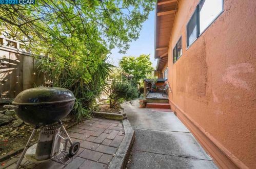 1900 El Dorado Ave, Berkeley CA 94707-2405 exterior