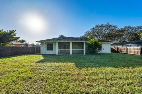 4569 26th Pl, Naples, FL 34116-7823