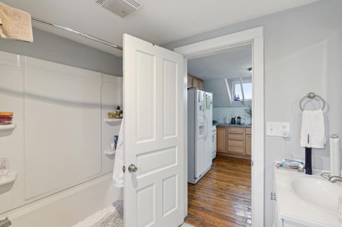 1936 Portage St, Kalamazoo MI 49001-5153 exterior