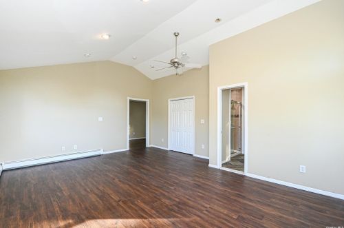 2 Gehrig St, Commack NY 11725-2006 exterior