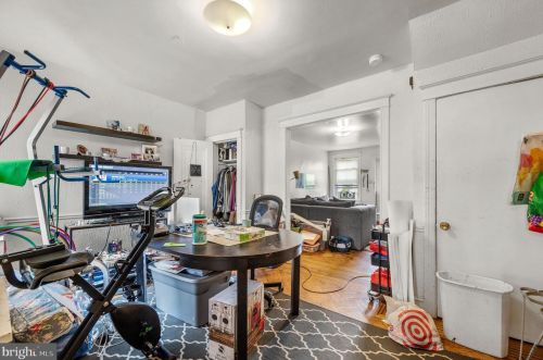 7016 Limekiln Pike, Philadelphia PA 19138-3130 exterior