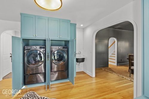 65 Barbara Ln, Atlanta GA  30327-3319 exterior