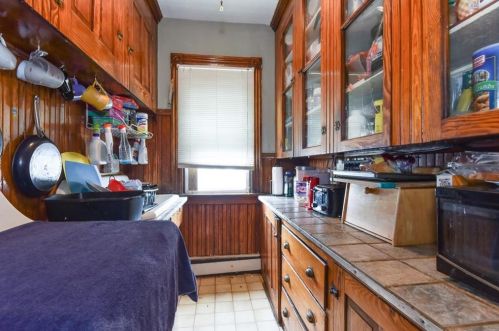 42 Mount Pleasant Ave, Providence RI 02908-5153 exterior