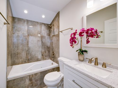 7933 Cressett Dr, Chicago IL 60707-1346 exterior