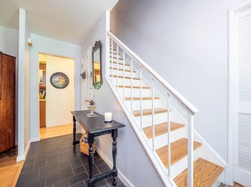 128 Deforest Rd, Wilton CT 06897-1910 exterior