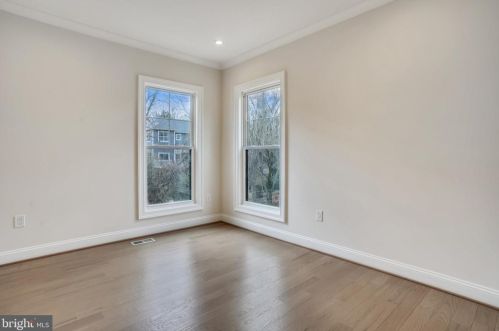 6811 Dillon Ave, Mc Lean VA 22101-4401 exterior