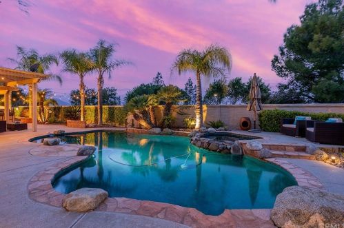 45265 Camino Monzon, Temecula, CA 92592-1236