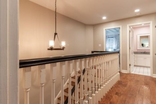 3103 Dl Dr, Atlanta GA 30305-2722 exterior