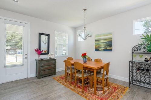 4730 Bay Ave, Tampa, FL 33616-1070