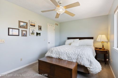 5874 Okemos Rd, Haslett MI 48840-9562 exterior