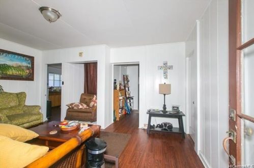 2227 Date St, Honolulu HI 96816-1024 exterior