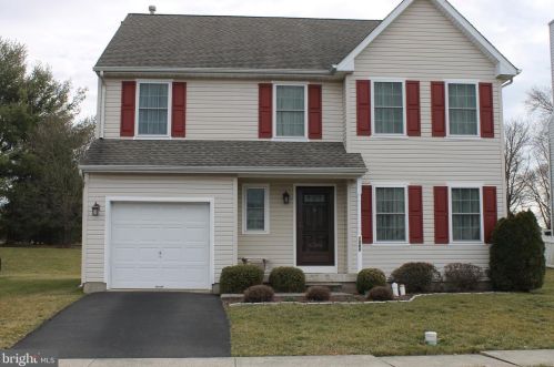 1060 Freedom Ct, Quakertown, PA 18951-2794