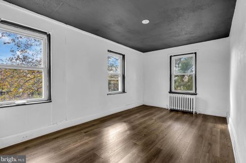 1003 Ironside Rd, Camden NJ 08104-2844 exterior