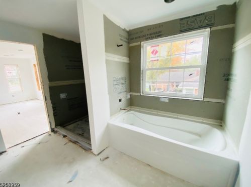 90 Kipling Ave, Springfield NJ  07081-3216 exterior