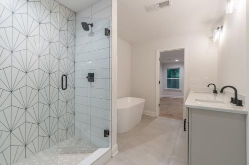 1937 Clairmont Ter, Atlanta GA  30345-2309 exterior