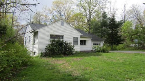 39 Alvord Park Rd, Torrington, CT 06790-3410