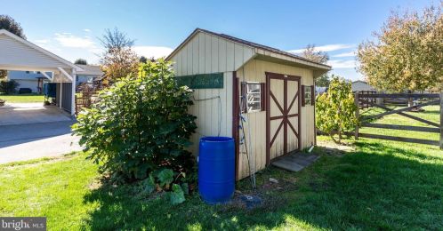 416 Lexington Way, Littlestown PA 17340-1567 exterior