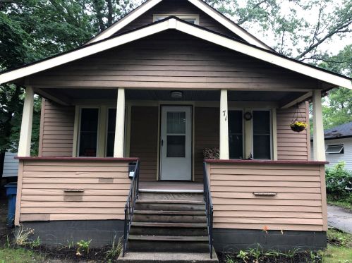 71 Cres Ave, Meskegon MI 49444-3066 exterior