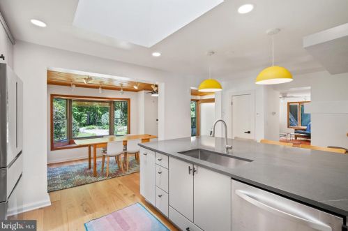 11822 Gordon Rd, Silver Spring MD  20904-2818 exterior