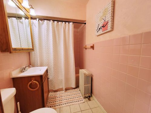 829 34 St, Chicago IL 60608-6703 exterior