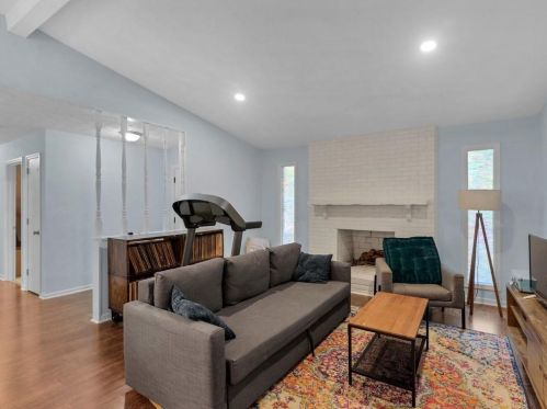 6282 Cathedral Ln, Lithonia GA  30038-4222 exterior