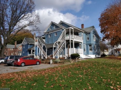 197 Belvidere Ave, Washington NJ  07882-1366 exterior