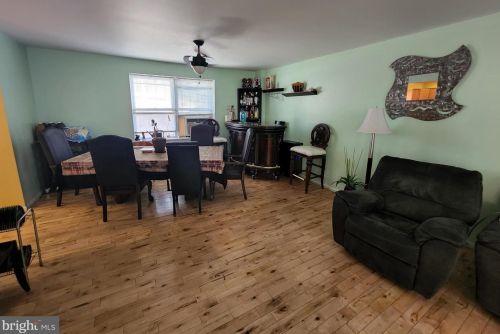 1007 Colorado St, Philadelphia PA 19146-4734 exterior