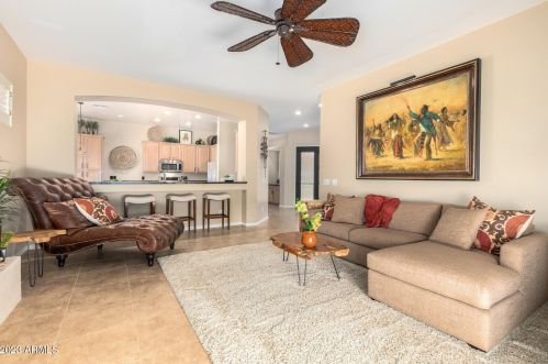 5255 Estevan Rd, Phoenix AZ 85054-7116 exterior