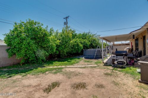 5743 38 Dr, Phoenix AZ 85053-2811 exterior