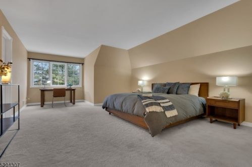 7 Chilton Rd, Chester NJ  07930-3107 exterior