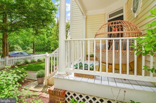 213 Creek Valley Ln, Rockville MD  20850-5603 exterior