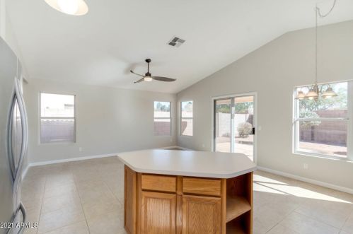 14437 47 Pl, Phoenix AZ 85018-6009 exterior