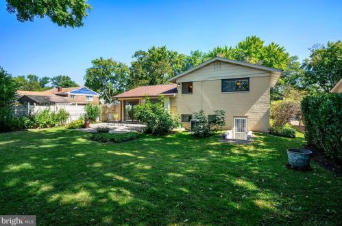 814 Whittington Ter, Silver Spring MD 20901-1056 exterior