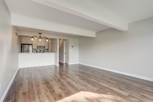 5592 27, Milwaukee WI 53221-4106 exterior