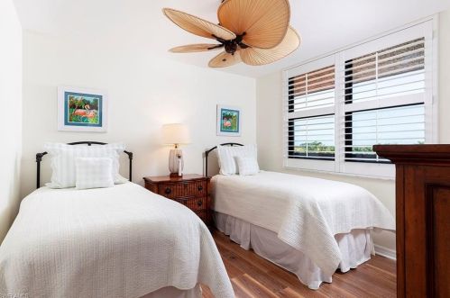 6573 Marissa Loop, Naples FL 34108-7200 exterior