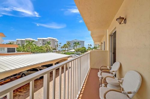 3000 Gulf Shore Blvd, Naples FL 34103-3924 exterior