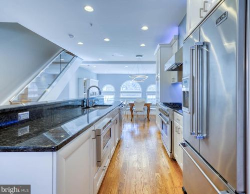 606 Christian St, Philadelphia PA 19147-2901 exterior