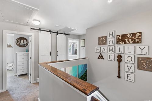 39 Eckert St, Huntington Station NY 11746-3816 exterior