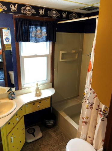 2202 71, Milwaukee WI 53213-1804 exterior